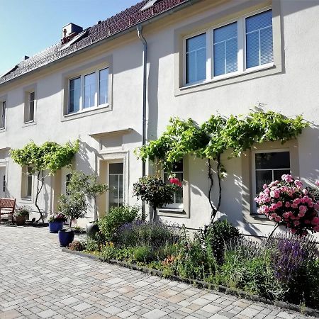 Ferienhof Gräfe - 3-Seiten Hof mit großem Garten, Pool&Sauna Meißen Exterior foto
